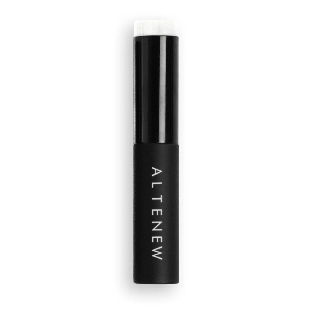 photo of Altenew Mini Blending Brush