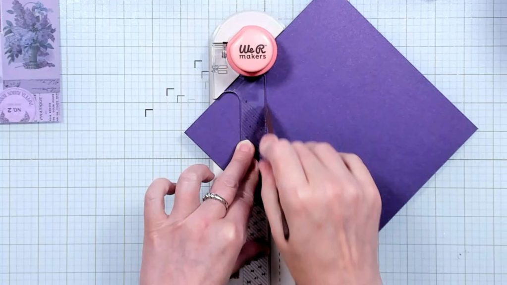 Drawing a score line down, along the clear guide